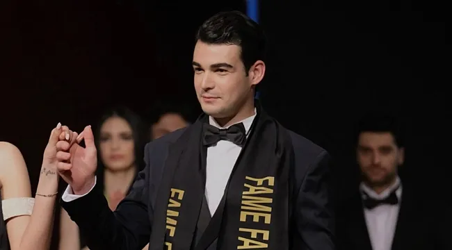 STAR OLARAK DOĞDUM” DEDİ! Fame Face Türkiye Birincisi Berk Efiloğlu’ndan Çok Konuşulacak Açıklamalar